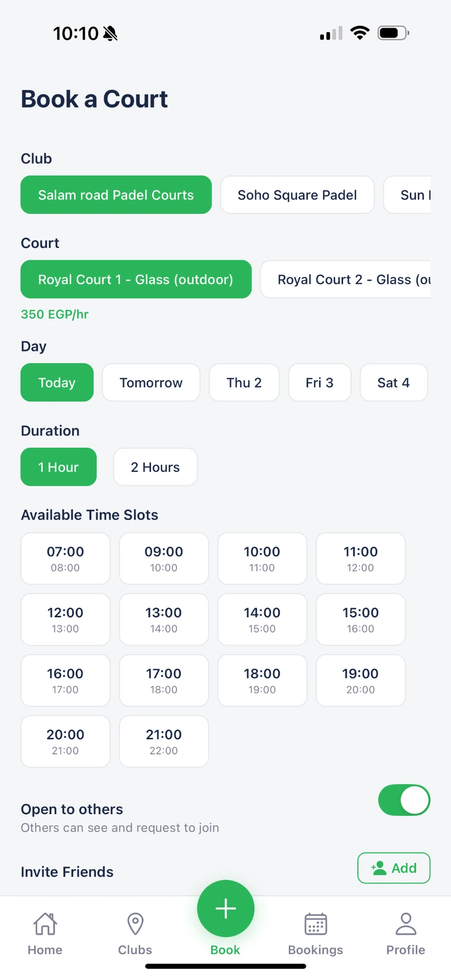 Booking a padel court in the app: choose club, court, day, duration and time slot